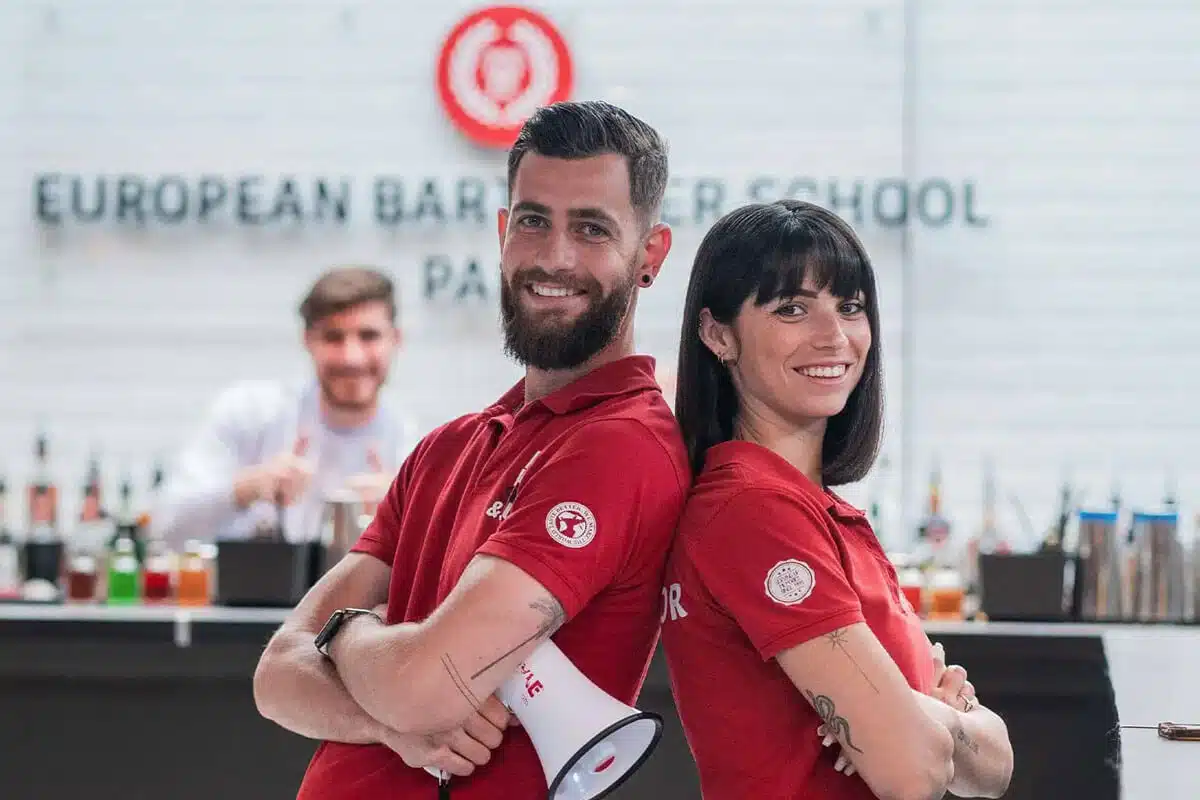 ebs-bartender-course-smiling-instructors